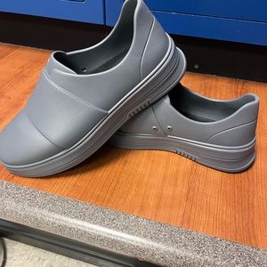 Gales healthcare shoes Size W 10/ M8 unisex dark grey